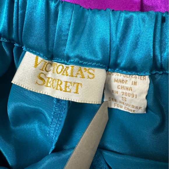 VTG Victoria Secrets Gold Label Vibrant Satin Pajama Sleep Set Shirt & Shorts - Picture 3 of 13
